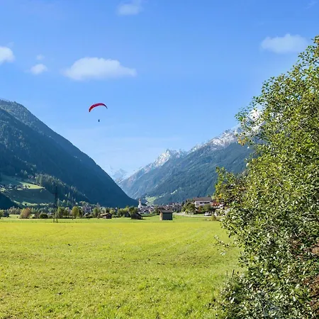 In Stubaital Near Lift アパート ノイシュティフト・イム・シュトゥーバイタール